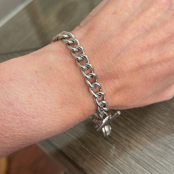 Vintage Silver-tone Chain Link Bracelet with H Initial Charm with Toggle Clasp - Picture 9 of 13